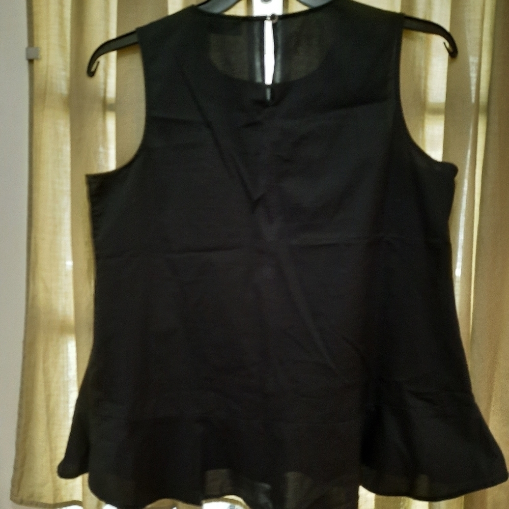 New & Company Sleeveless peplum shirt - Picture 2 of 2